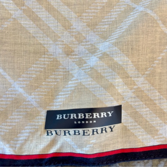 BURBERRY NWT Nova Check Cotton Handkerchief & Cosmetic Pouch Gift Set w/ Box - Picture 11 of 16